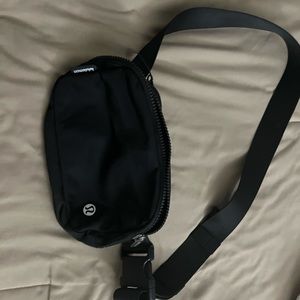 Lulu lemon black belt bag